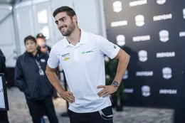 Goed nieuws voor Nederlandse IndyCar-fans: Rinus 'Veekay' van Kalmthout