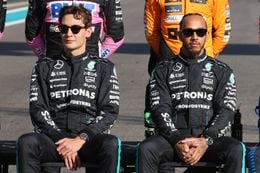 Johnny Herbert spreekt zich uit over 'vriendjespolitiek' binnen Mercedes na aankondiging Lewis Hamilton