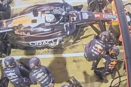 Video: Max Verstappen toont onvrede richting Red Bull tijdens race in Bahrein