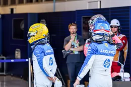 Lewis Hamilton en Charles Leclerc komen met zorgwekkend bericht over Ferrari