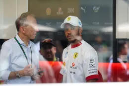 Lewis Hamilton ontvangt fikse waarschuwing en krijgt laatste kans bij Ferrari