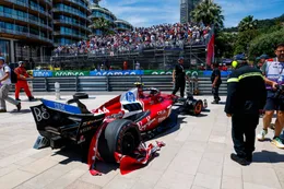 Ted Kravitz doet bijzondere onthulling over behandeling Hamiltons Ferrari na crash in Monaco