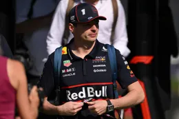 Bizarre ontwikkeling: verhalen over toekomst Max Verstappen kunnen de prullenbak in