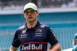 Max Verstappen toont waarom Lewis Hamilton en hij meervoudig wereldkampioen zijn