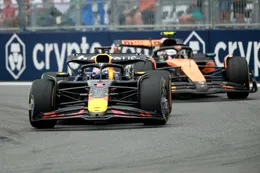 McLaren-baas oneens met stewards na actie Max Verstappen
