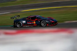 Helmut Marko doet bizarre onthulling over rondetijd Max Verstappen tijdens Nürburgring-test