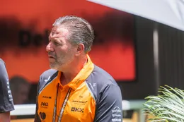 Zak Brown deelt tik uit aan Max Verstappen: 'We waren niet eens de snelste in de races die we in 2025 wonnen'