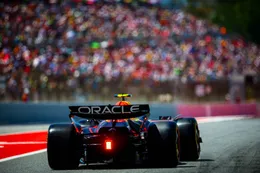 Red Bull onder zware kritiek wegens gefaalde rijderswissel