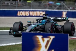 Opvallende onthulling op boordradio George Russell na crash met Max Verstappen