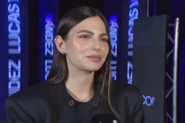 Video: Kelly Piquet geeft zeldzaam interview en doet onthulling over relatie met Max Verstappen
