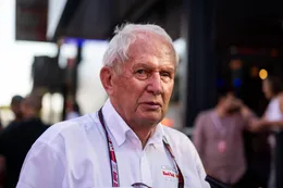 Helmut Marko onthult reden voor opzettelijke beuk Max Verstappen: 'Dat maakte het verschil'
