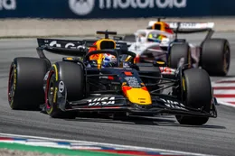 Johnny Herbert vreest met grote vrezen voor Max Verstappen: 'Daar moet je over nadenken'