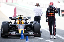 Stewards doen bizarre onthulling over crash Max Verstappen en George Russell