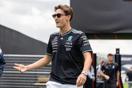 George Russell onthult bijzondere ontmoeting met Max Verstappen na crash