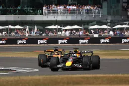 Max Verstappen niet blij met straf Oscar Piastri en komt met opvallende uitspraak