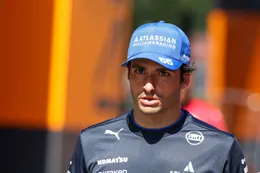 Carlos Sainz heeft heldere boodschap voor Red Bull na hardnekkig gerucht over familie Verstappen