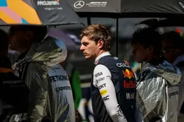'Vertrek Max Verstappen lijkt aanstaande door geruchten over Racing Bulls-coureurs'