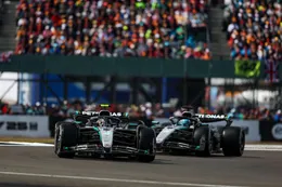 Mercedes toont van zich van zijn slechtste kant richting Max Verstappen in mogelijk cruciaal weekend