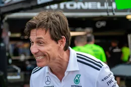 Toto Wolff komt met rare uitspraak tijdens gesprek over reservecoureur bij team van Mercedes