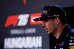 Max Verstappen verklaart waarom hij zijn mond hield over Mercedes-geruchten