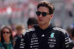 George Russell opent aanval op Mercedes na gesprekken met Max Verstappen