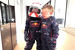 In beeld: Max Verstappen opgevolgd door eigen neefjes?