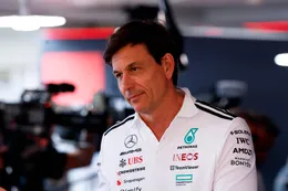 Toto Wolff maakt fans lekker voor 2026 en hint op iconisch duel