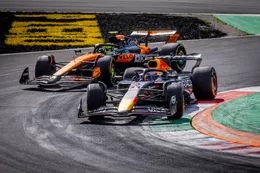 Max Verstappen kreeg onopgemerkt flinke straf van FIA tijdens GP Italië: 'Ronduit belachelijk'