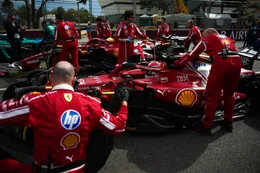 Ruzie broeit binnen Ferrari door actie Lewis Hamilton