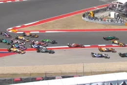Video: Tragedie bij McLaren: beide coureurs vallen uit bij start van sprintrace