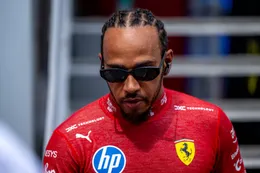 Oud-collega Lewis Hamilton reageert op rampseizoen: 'Ik hoop dat hij zich...'