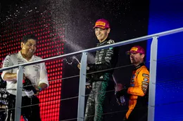 Podiumceremonie in Singapore zorgt voor haatreacties aan adres van Mercedes