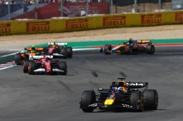 FIA vertrouwt het zaakje niet en onderzoekt auto Max Verstappen