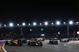 Lando Norris is woedend en klaagt over vreemd gedrag Max Verstappen