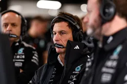 'Toto Wolff heeft 2021-titel Lewis Hamilton verkocht om Max Verstappen binnen te halen'