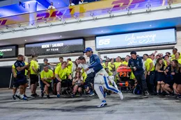 Formule 1-teambaas komt met waarschuwing nadat hij tegen de grond gewerkt wordt door Carlos Sainz: 'Ik zal wraak nemen...'