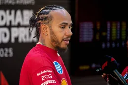 Lewis Hamilton neemt drastische maatregel en neemt afscheid van zijn omgeving