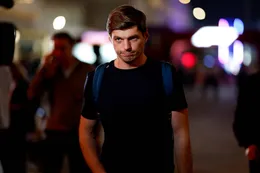 Viervoudig F1-wereldkampioen komt met 'eng' bericht over Max Verstappen