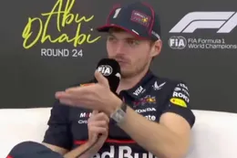 Max Verstappen gaat door het lint op persconferentie: 'Nu kijk je mij aan met je domme grijns...'
