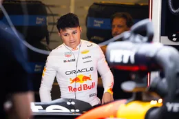 In beeld: de ware schade aan de kapotte RB22 na crash in Barcelona