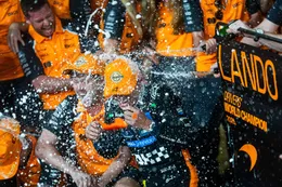 Lando Norris onthult: zo heeft hij zijn F1-wereldkampioenschap gevierd