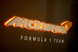 McLaren verrast en trekt wereldkampioen aan als nieuwe coureur