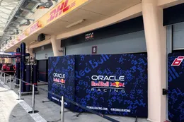 'Red Bull komt gehele ochtendsessie niet meer in actie door hydraulisch lek'