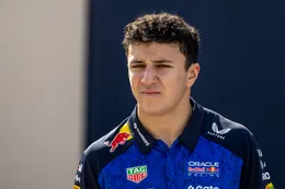 Isack Hadjar reageert pittig op klachten van Max Verstappen