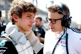 Hilarische oorlog bij Mercedes: Kimi Antonelli en Peter Bonnington maken elkaar het leven zuur