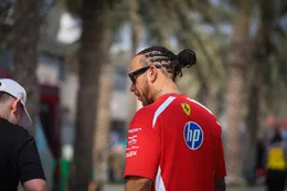 Lewis Hamilton grijpt naar social media na spraakmakende testweek met Ferrari