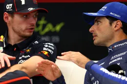 Carlos Sainz spreekt Max Verstappen aan op gedrag: 'Houd ik niet van'