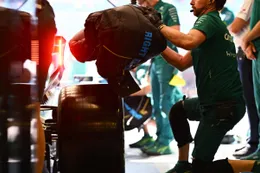 Drama voor Aston Martin is compleet: Fernando Alonso en Lance Stroll kunnen GP Australië niet uitrijden