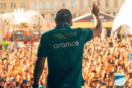 Wat is er met Fernando Alonso? Aston Martin-coureur komt later naar Japan