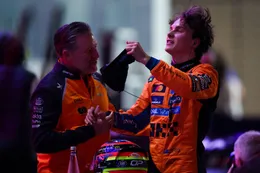 Weg voor Verstappen naar McLaren ligt open: 'Relatie tussen Brown en Piastri verloopt stroef'